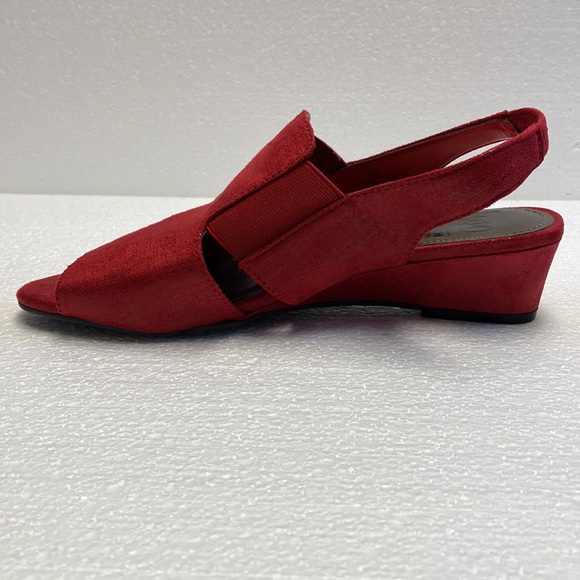 Wedge Sandals - Picture 4 of 9